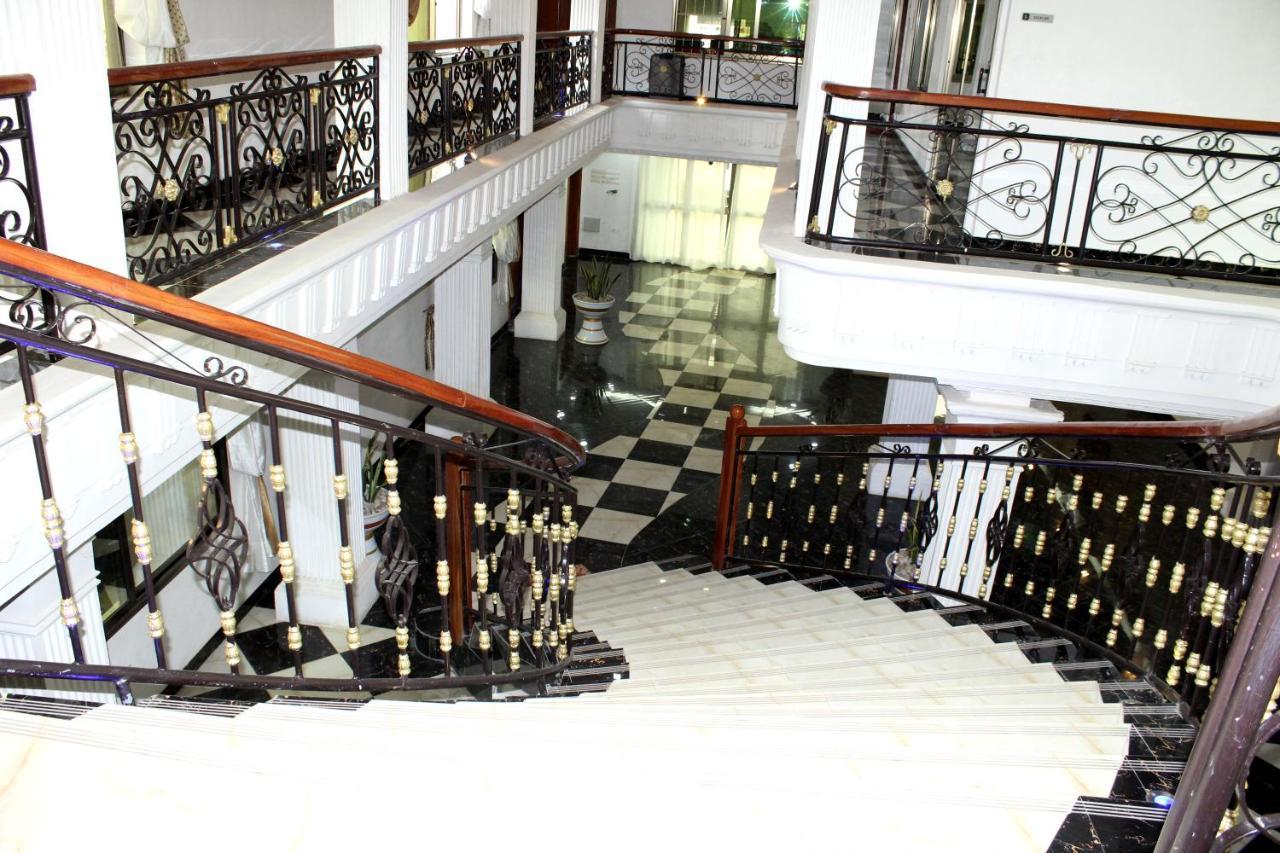 Residence Palais Du Stade Cotonou Esterno foto