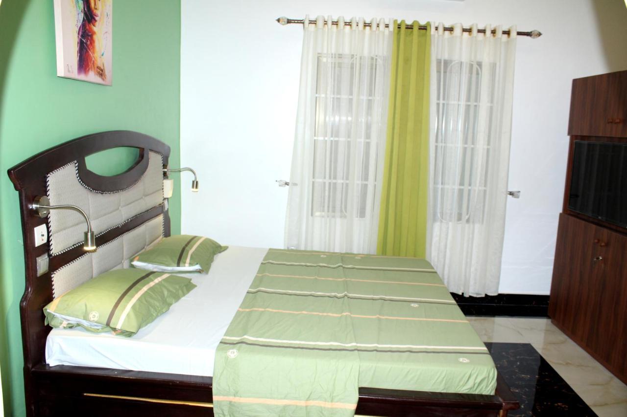 Residence Palais Du Stade Cotonou Esterno foto