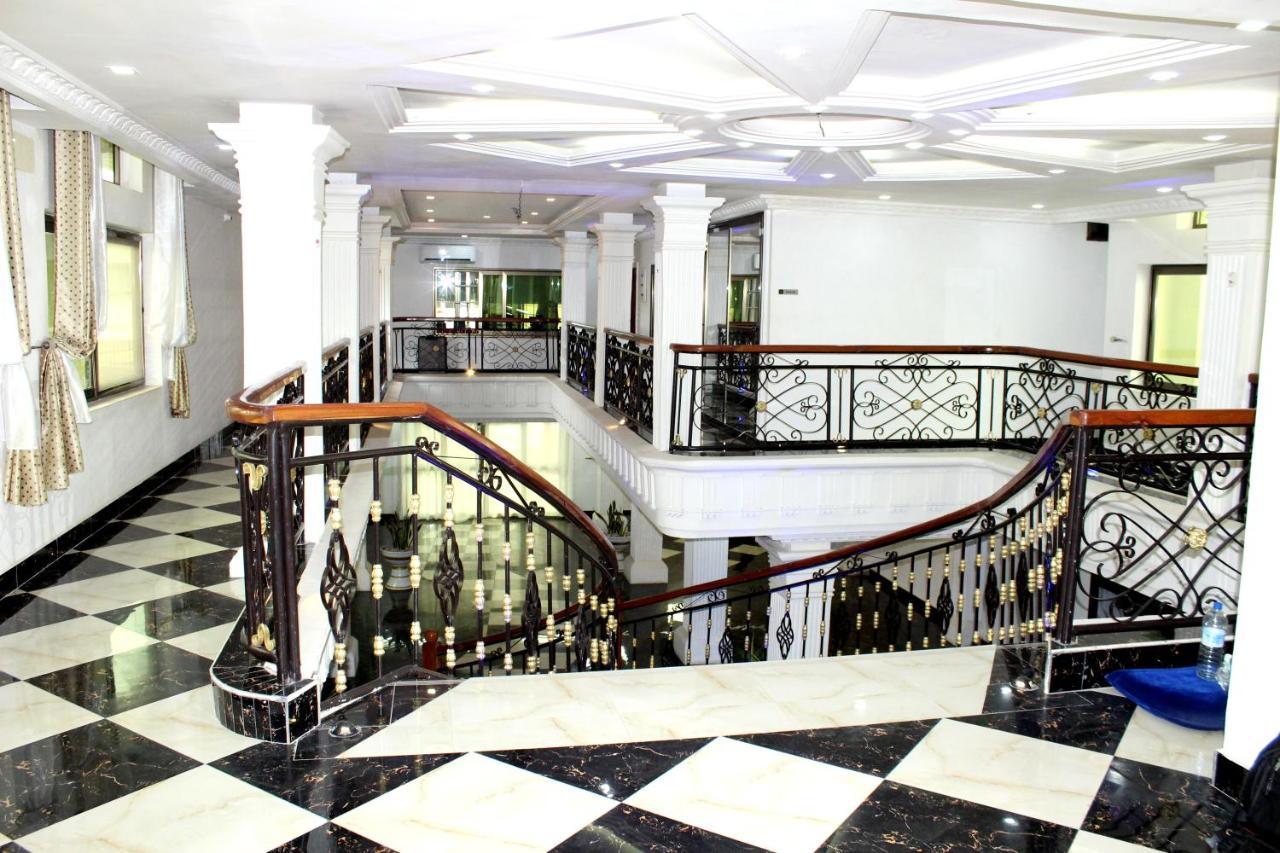Residence Palais Du Stade Cotonou Esterno foto