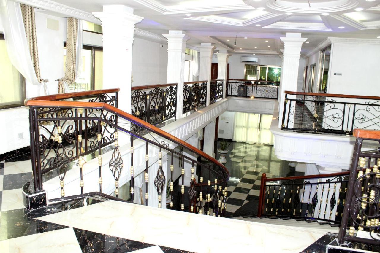 Residence Palais Du Stade Cotonou Esterno foto