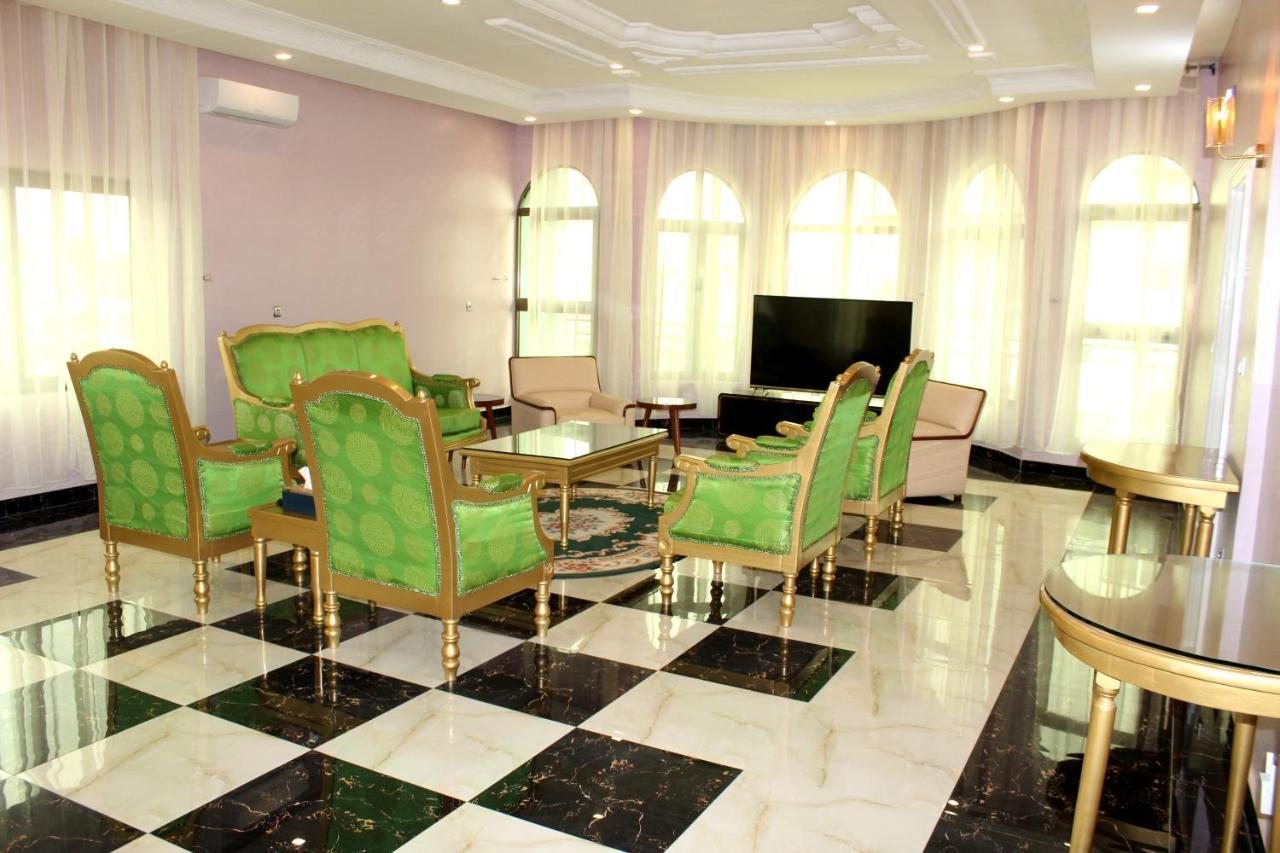 Residence Palais Du Stade Cotonou Esterno foto